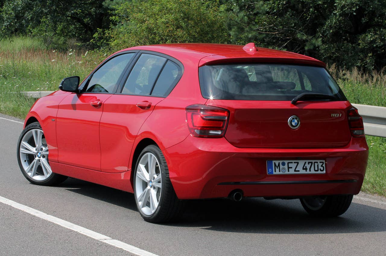 2012 BMW 1 Series Five-Door rear 3/4 view