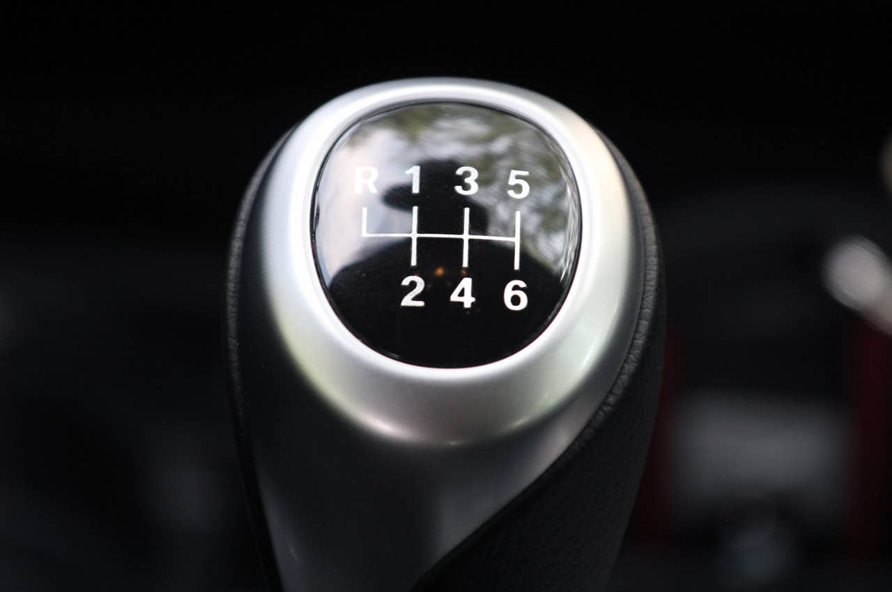 2012 BMW 1 Series Five-Door shifter handle