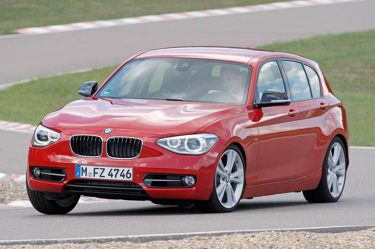 2012 BMW 1 Series Five-Door driving