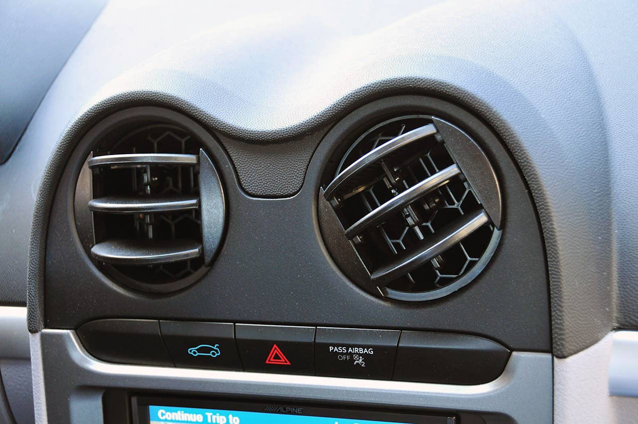 2012 Coda Sedan dash vents