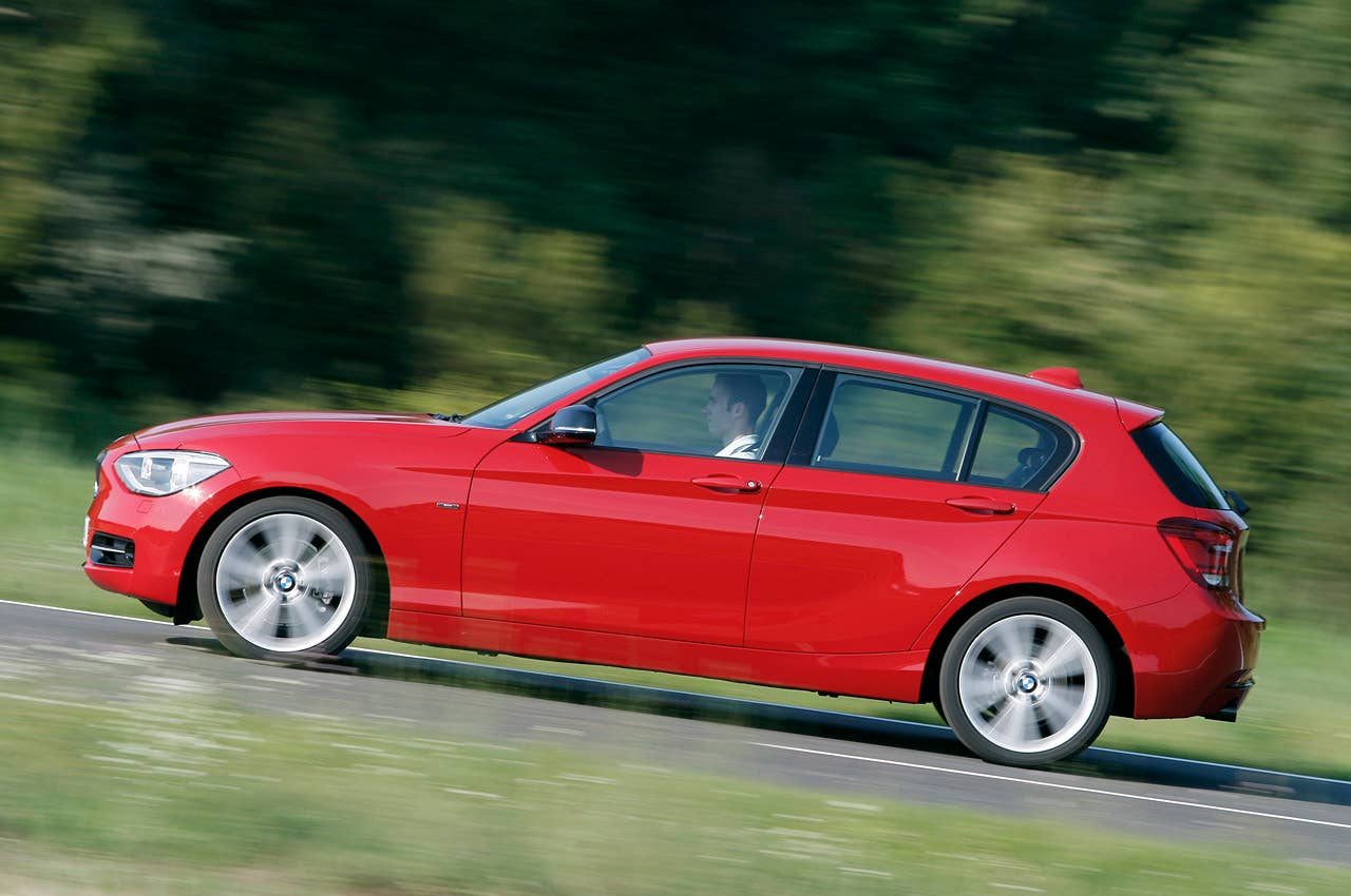 2012 BMW 1 Series Five-Door driving