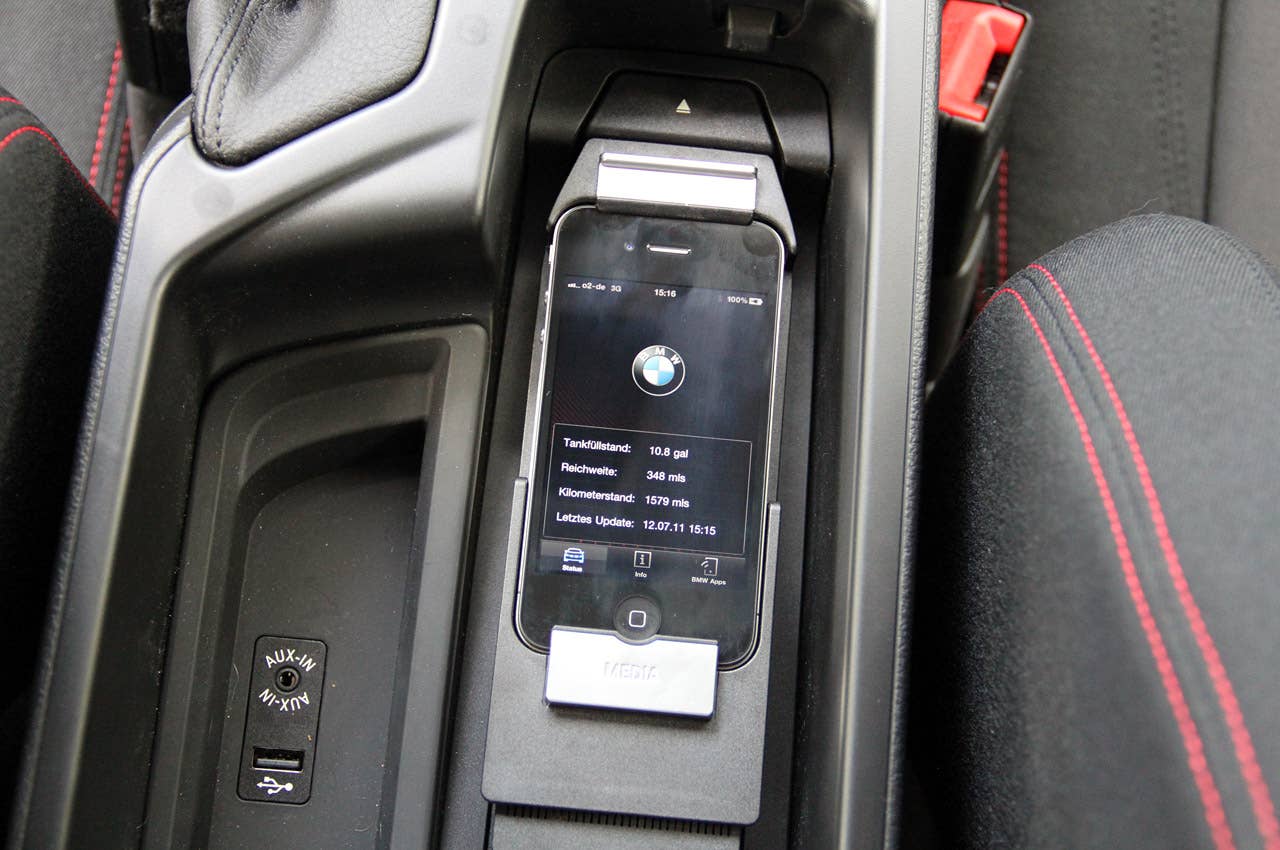 2012 BMW 1 Series Five-Door iPhone dock
