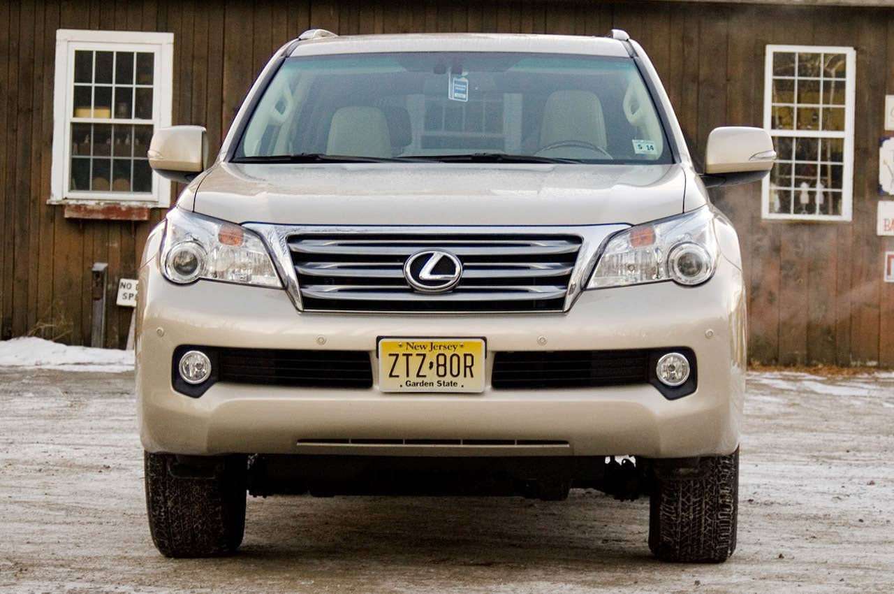 2011 Lexus GX 460 front view
