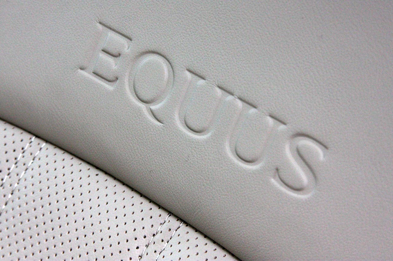 2011 Hyundai Equus Ultimate seat detail