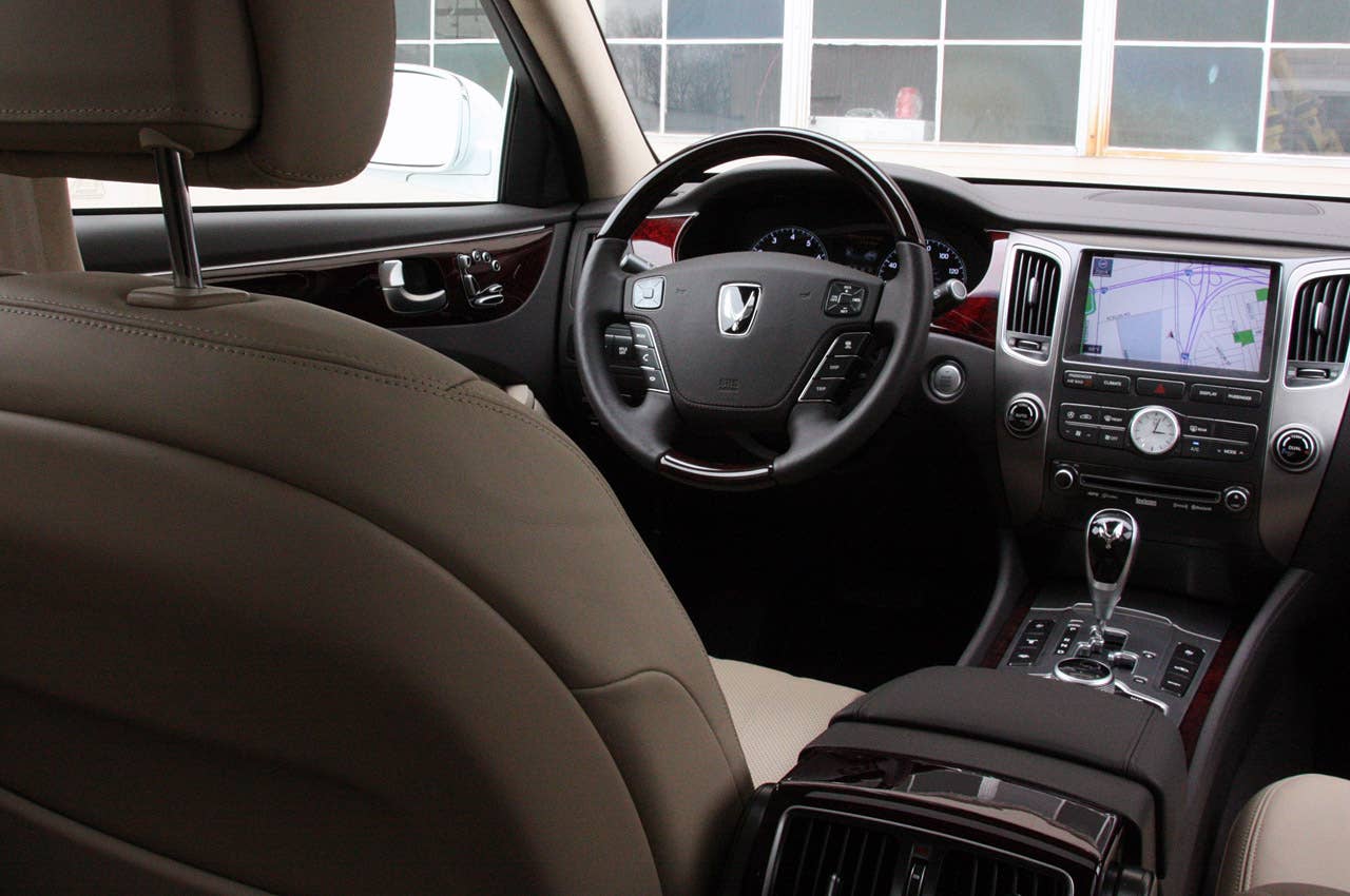 2011 Hyundai Equus Ultimate interior