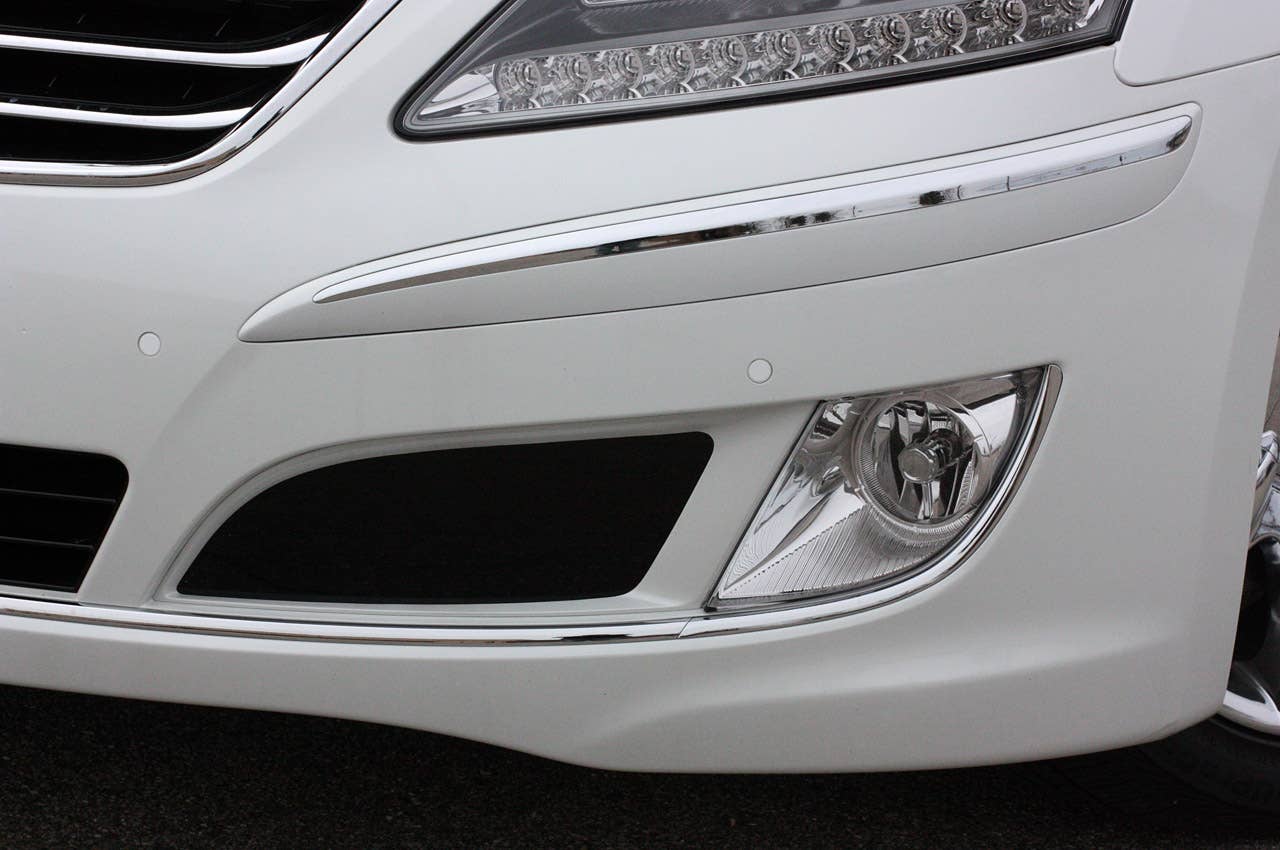 2011 Hyundai Equus Ultimate front fascia