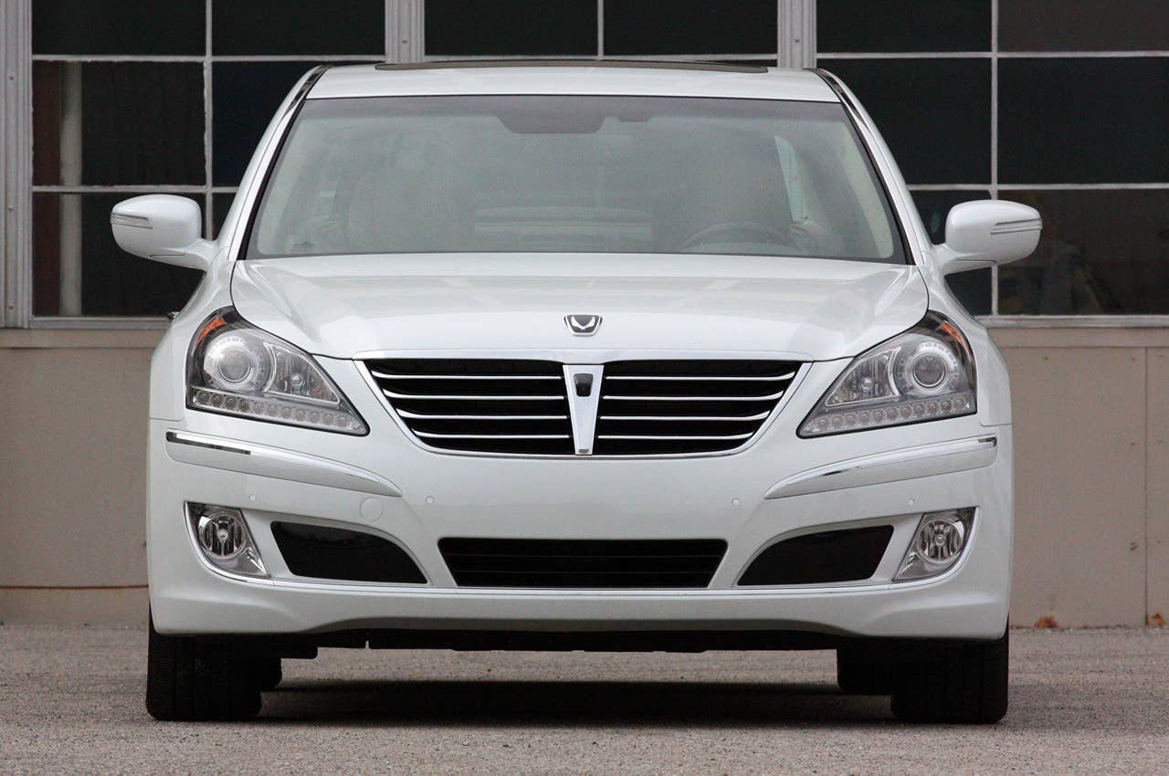 2011 Hyundai Equus Ultimate front view