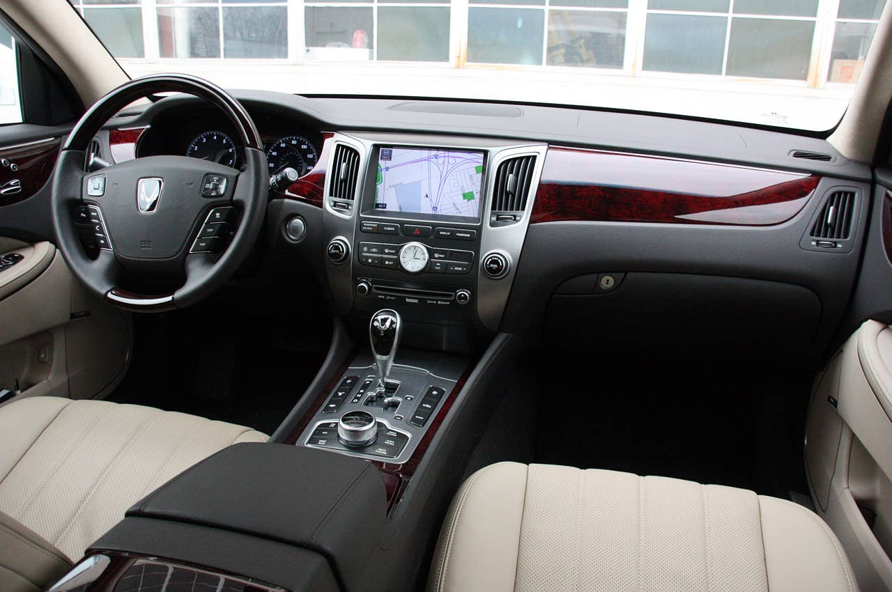 2011 Hyundai Equus Ultimate interior