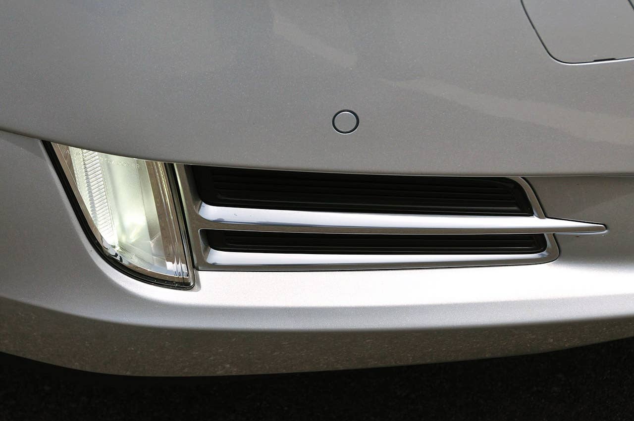 2013 Cadillac XTS fog light