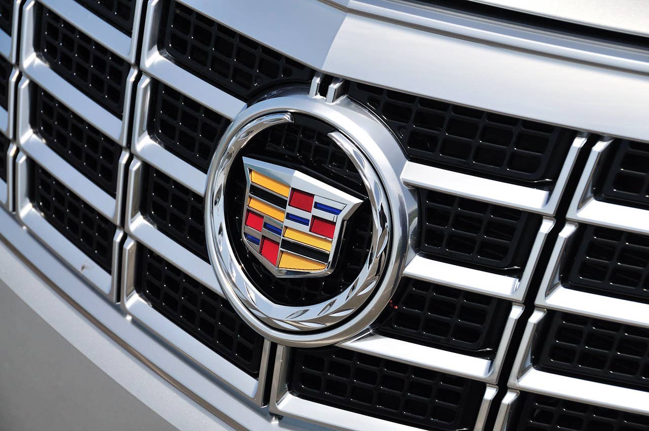 2013 Cadillac XTS grille