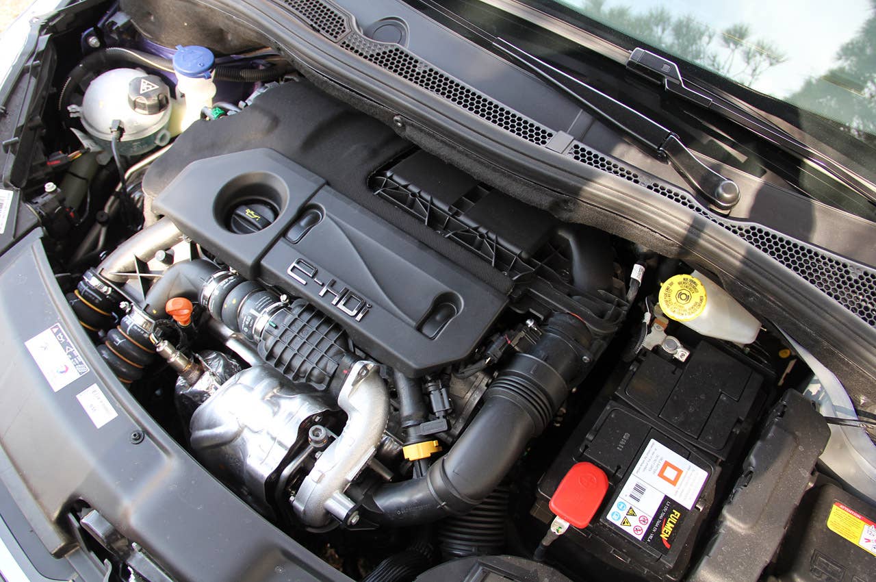 2012 Peugeot 208 engine