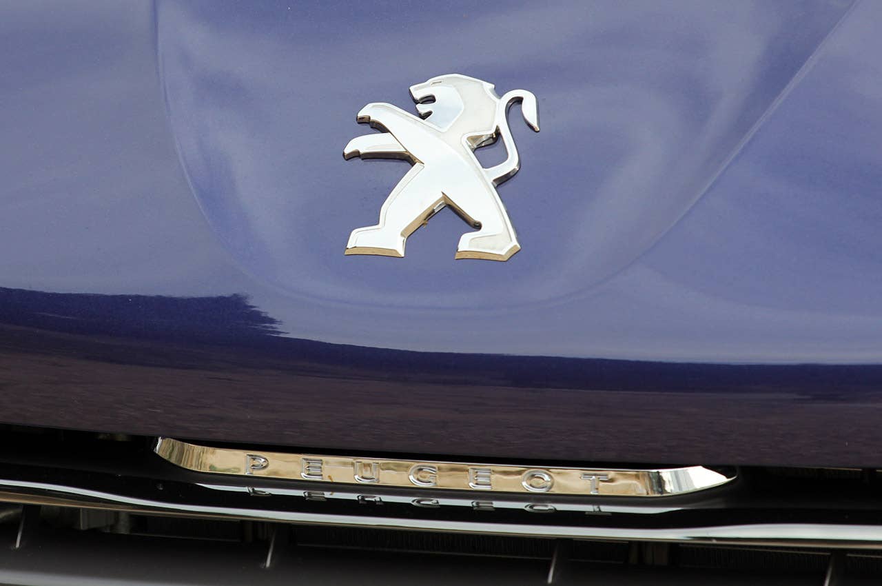 2012 Peugeot 208 logo