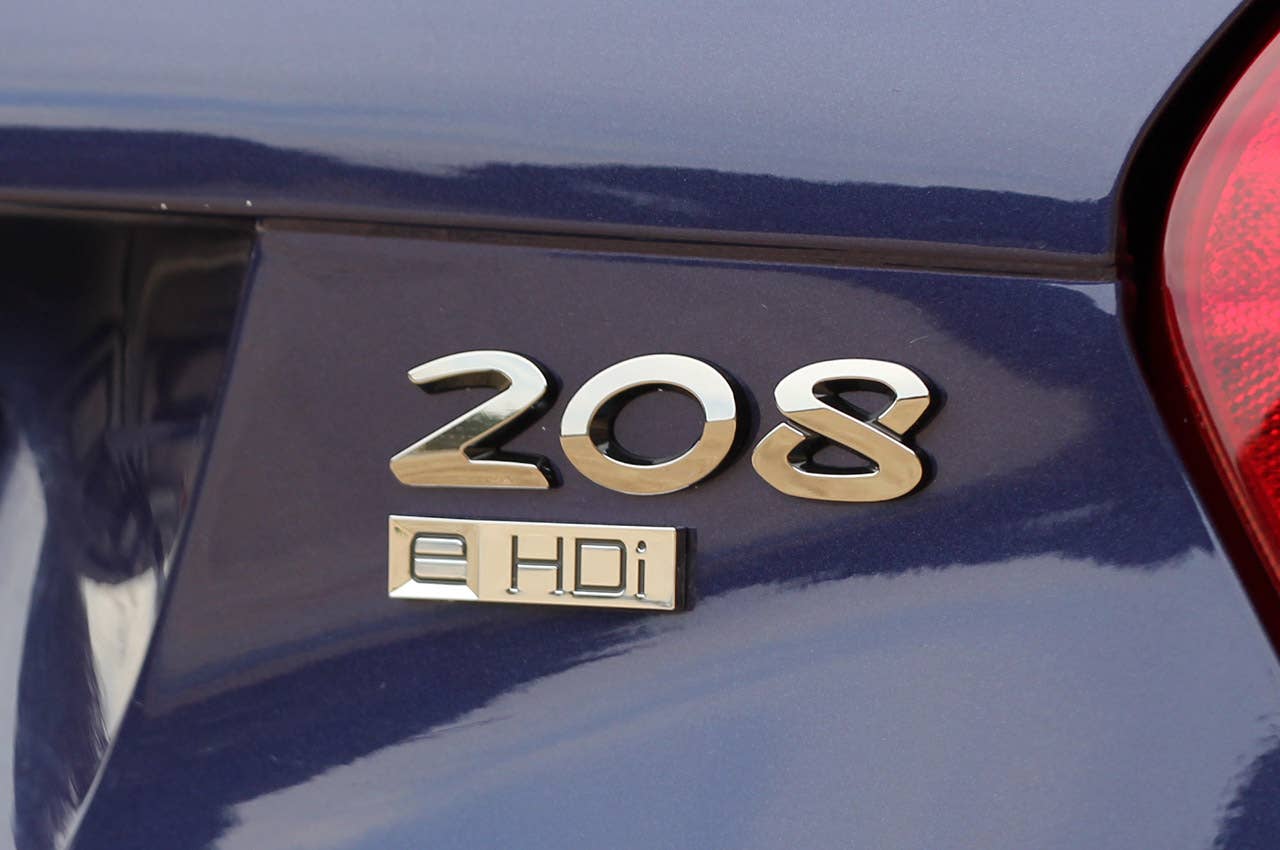 2012 Peugeot 208 badge