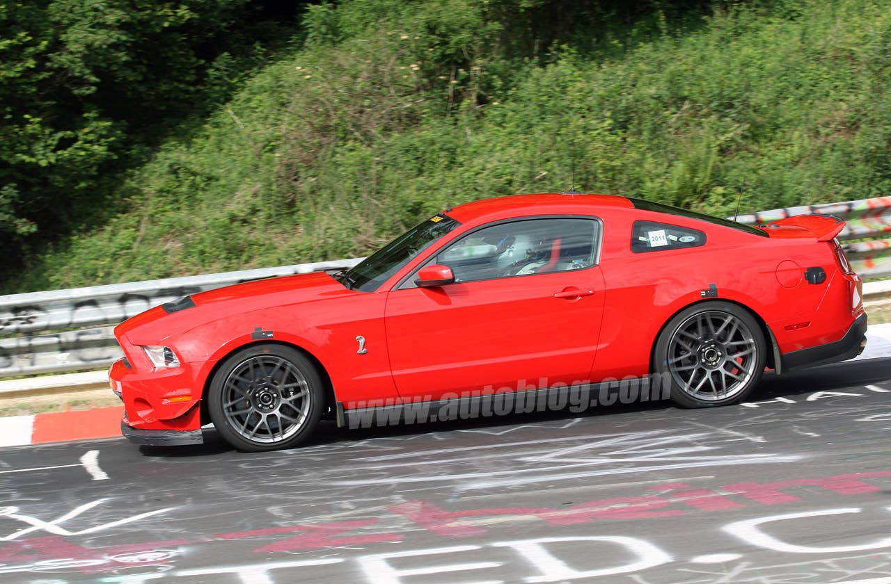 Ford Shelby GT500: Spy Shots