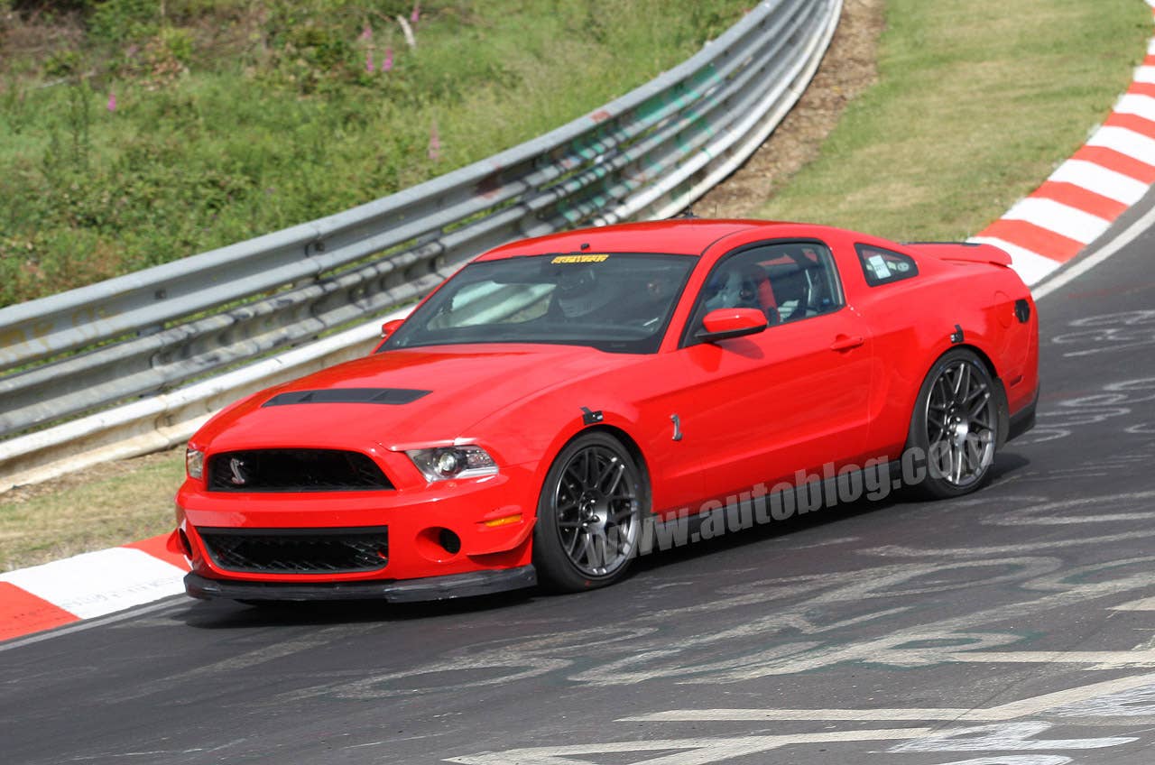 Ford Shelby GT500: Spy Shots