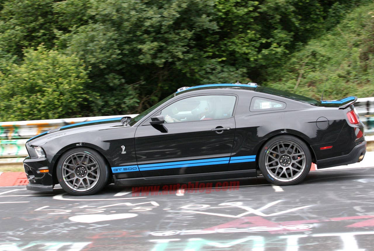Ford Mustang Shelby GT500 Spy Shots side