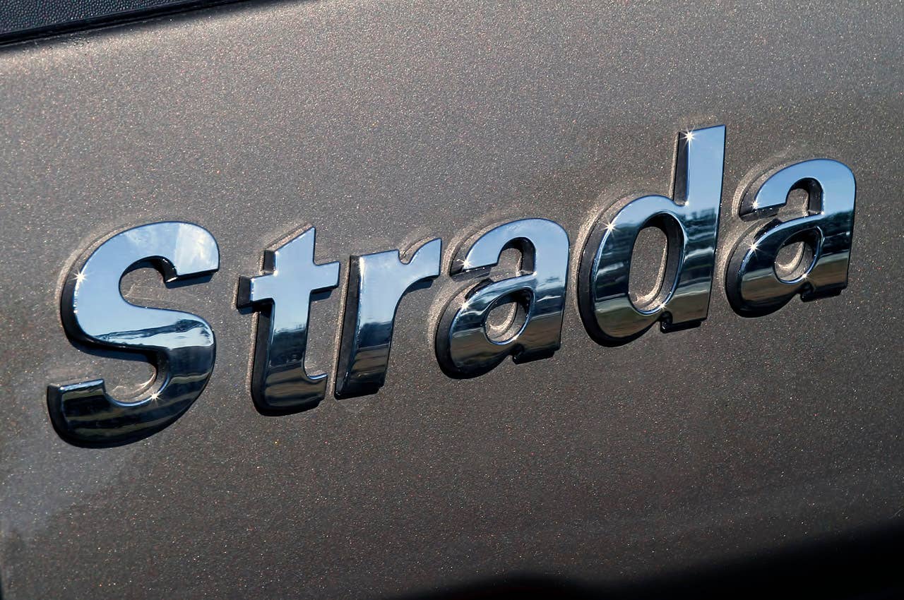 2013 Fiat Strada badge