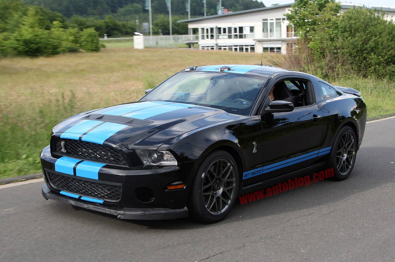 Ford Mustang Shelby GT500 Spy Shots front 3/4