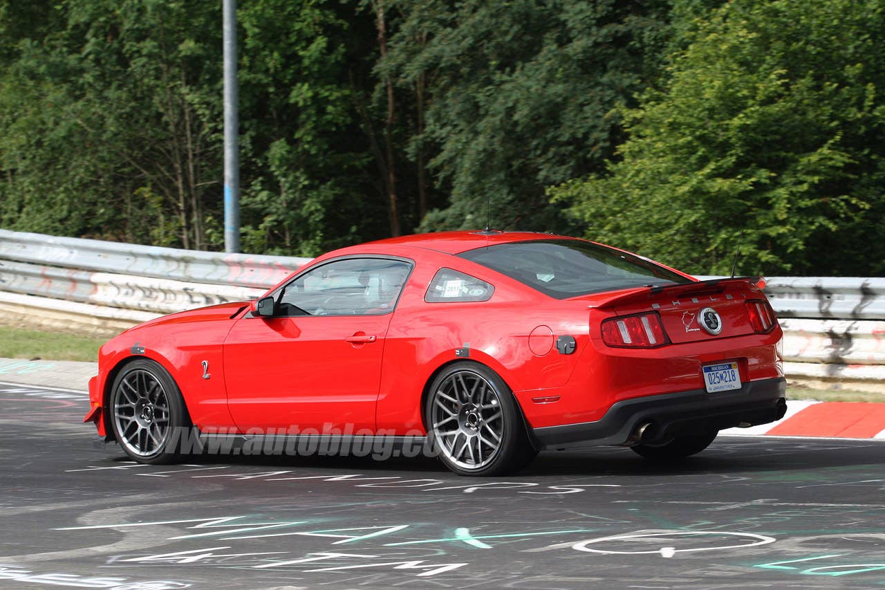 Ford Shelby GT500: Spy Shots