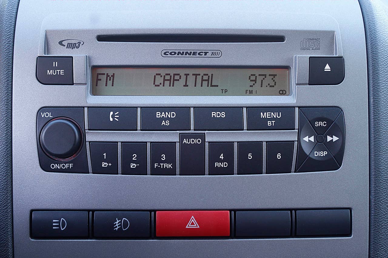 2013 Fiat Strada instrument panel