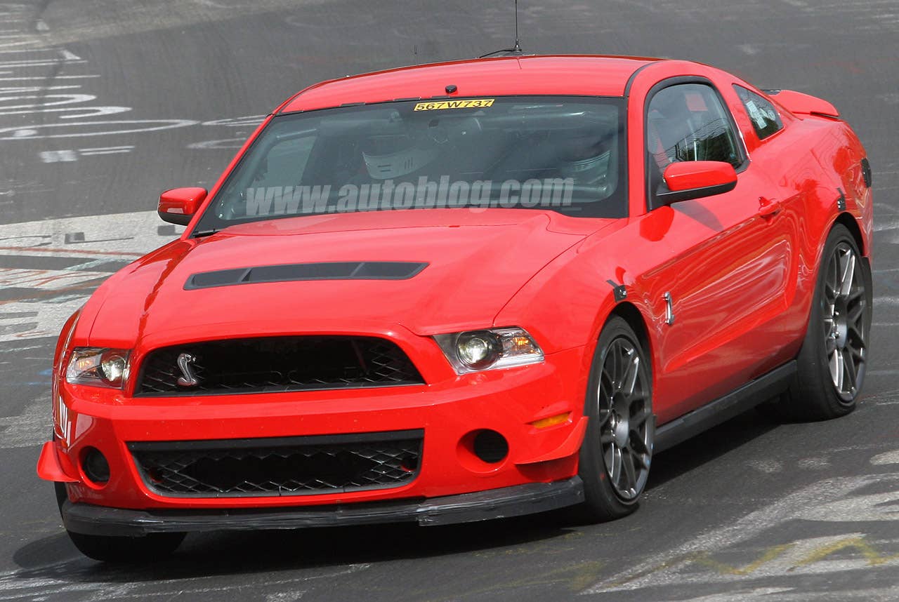 Ford Shelby GT500: Spy Shots