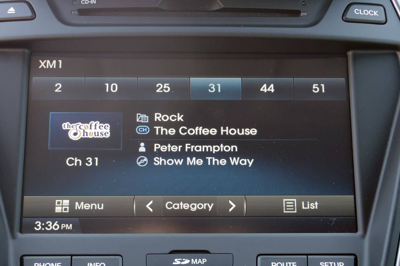 2013 Hyundai Sante Fe audio system display