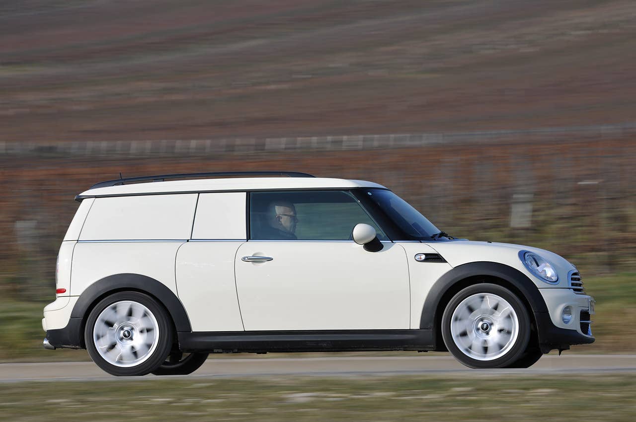 2014 Mini Cooper Clubvan driving