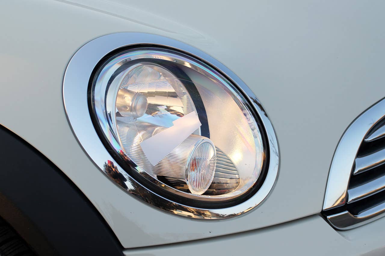 2014 Mini Cooper Clubvan headlight