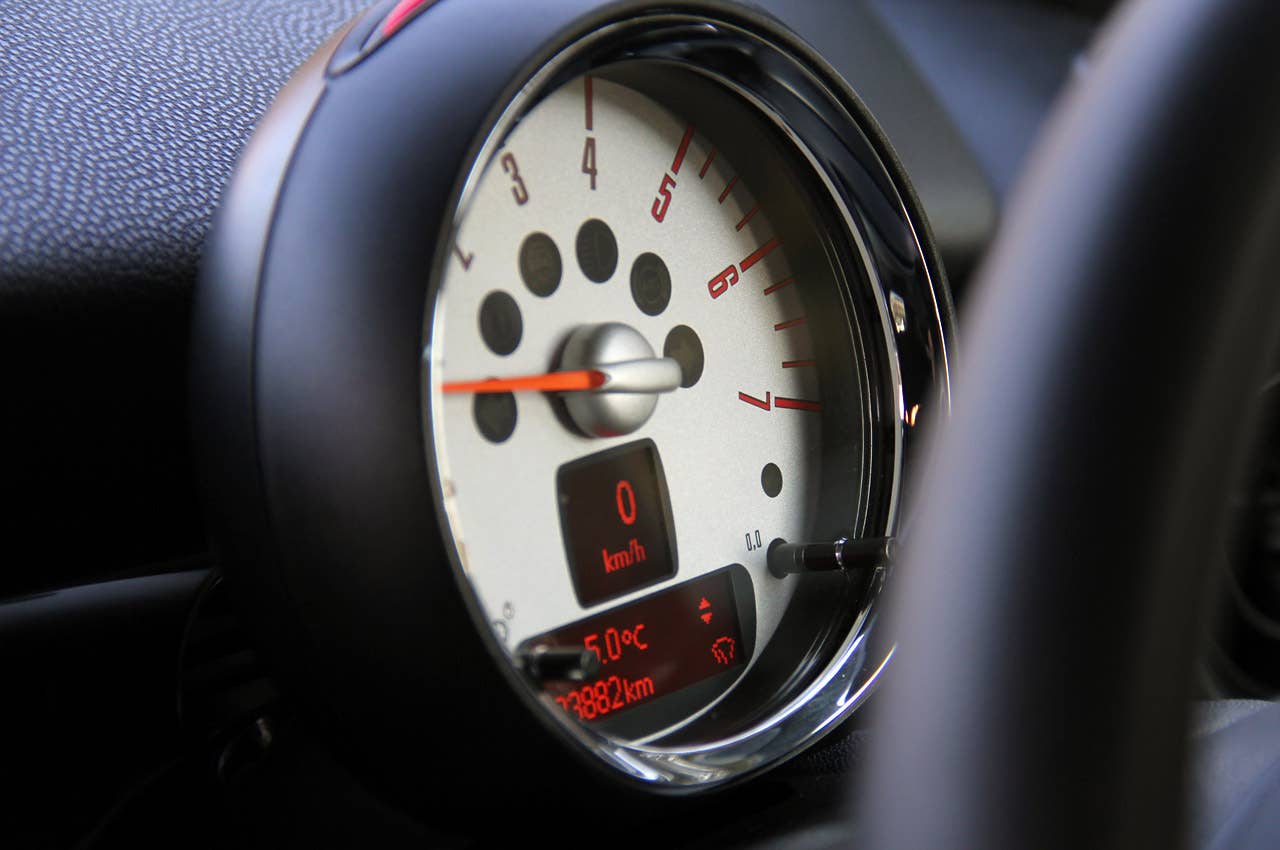 2014 Mini Cooper Clubvan tachometer