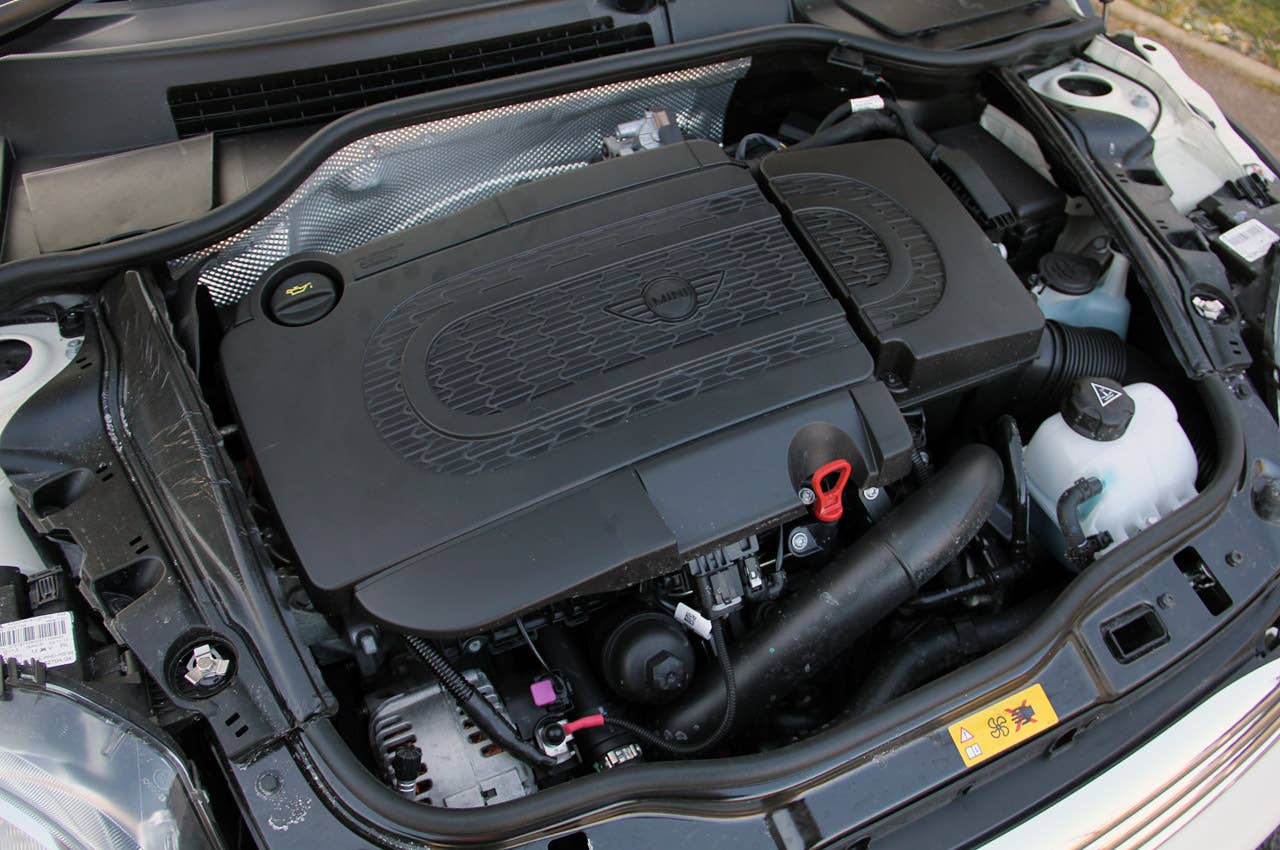 2014 Mini Cooper Clubvan engine