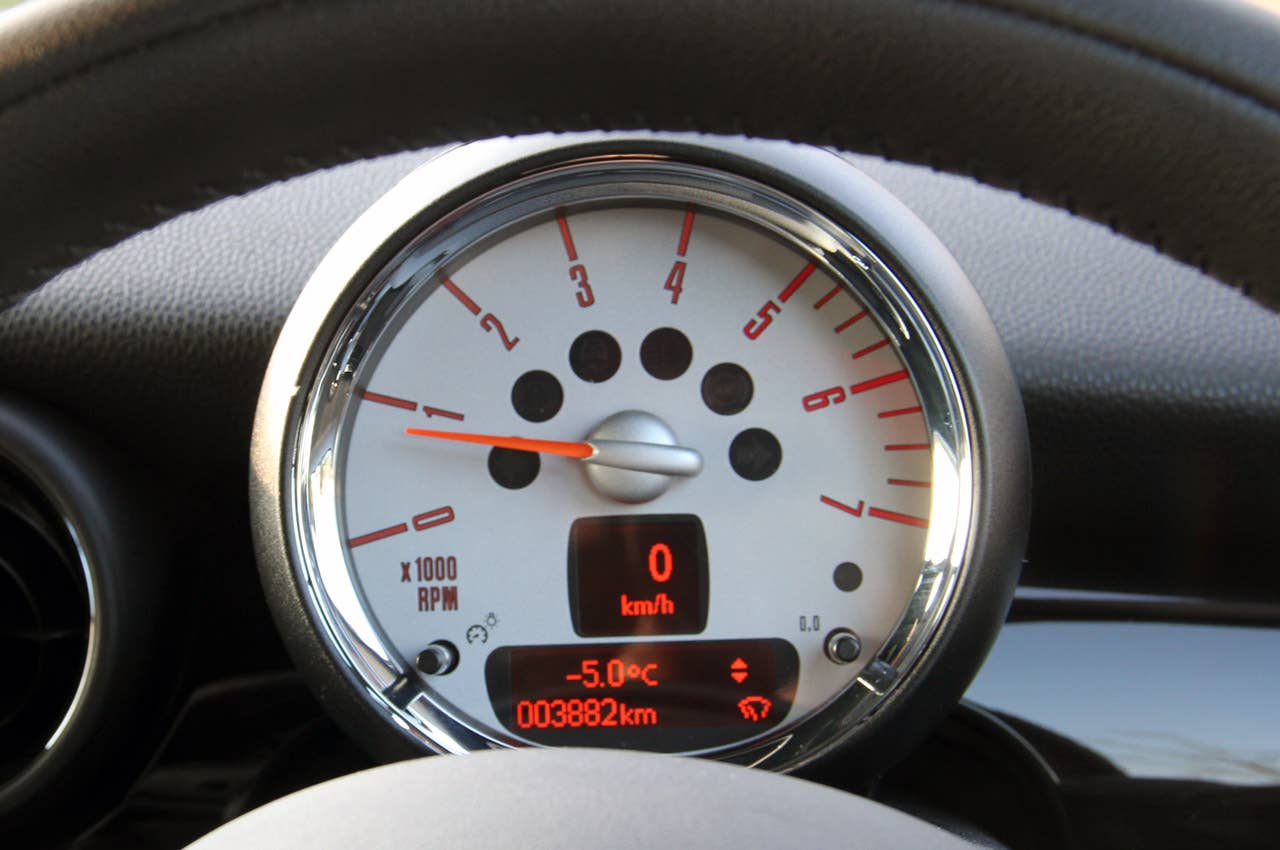 2014 Mini Cooper Clubvan tachometer