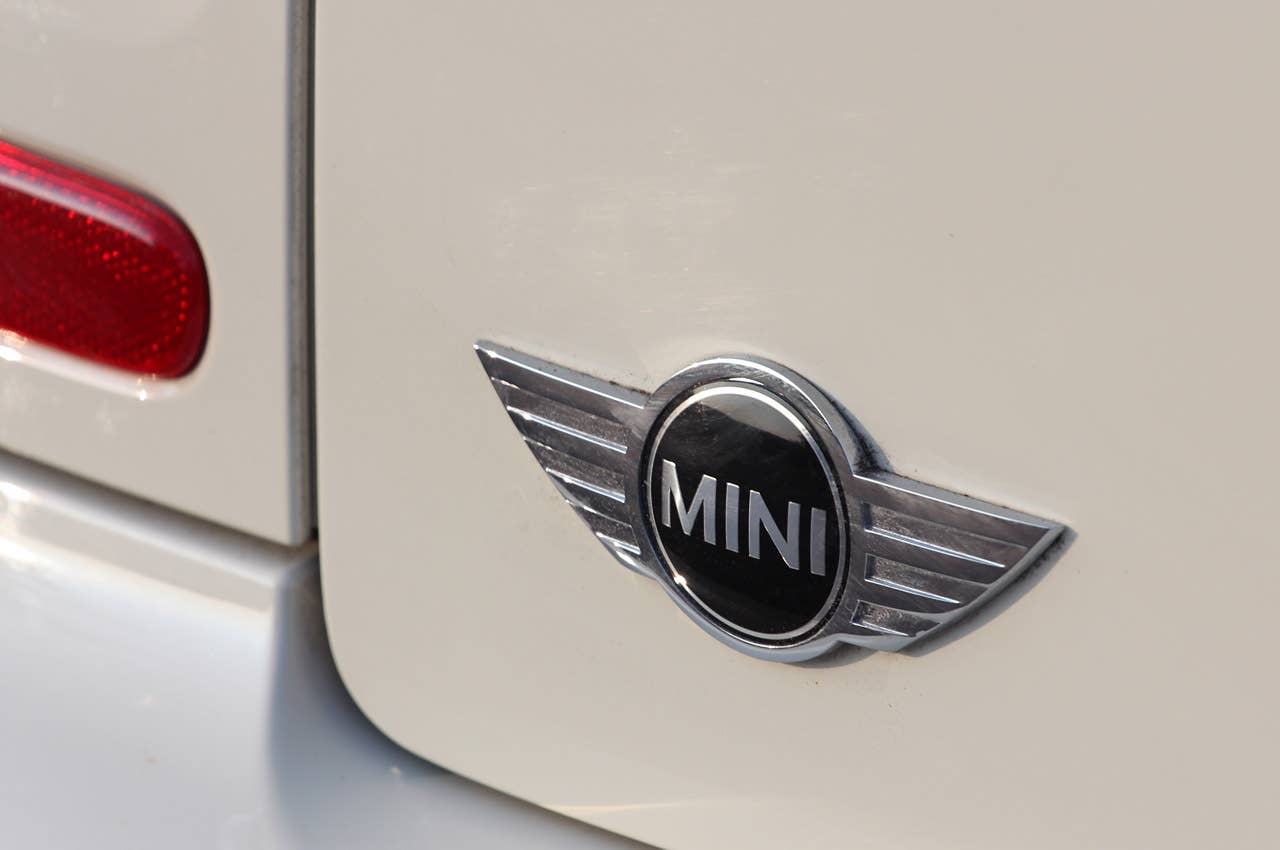 2014 Mini Cooper Clubvan logo