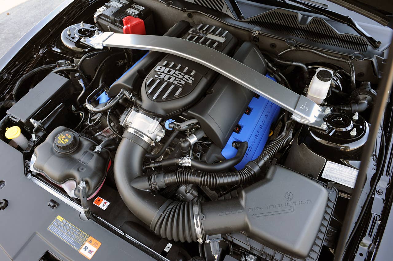 2012 Ford Mustang Boss 302 Laguna Seca engine
