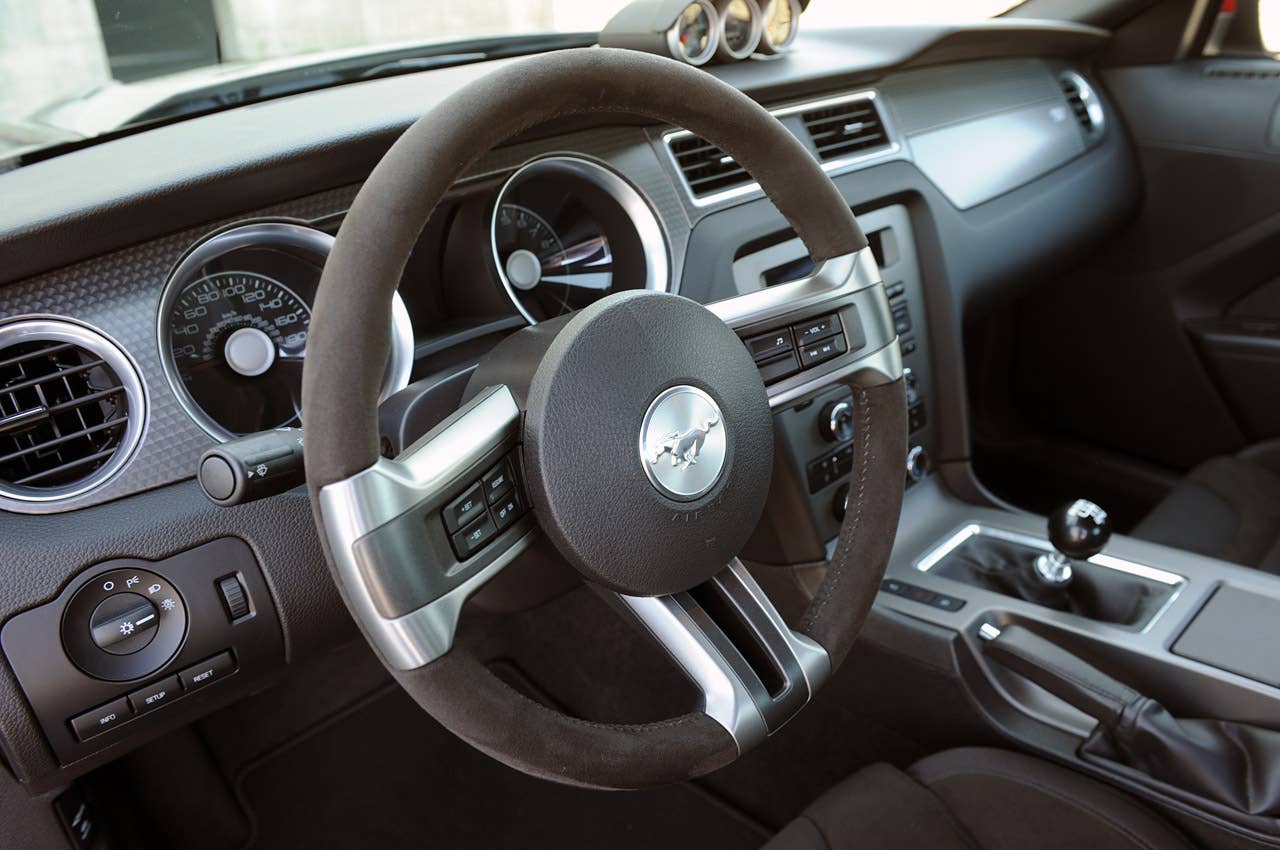 2012 Ford Mustang Boss 302 Laguna Seca steering wheel