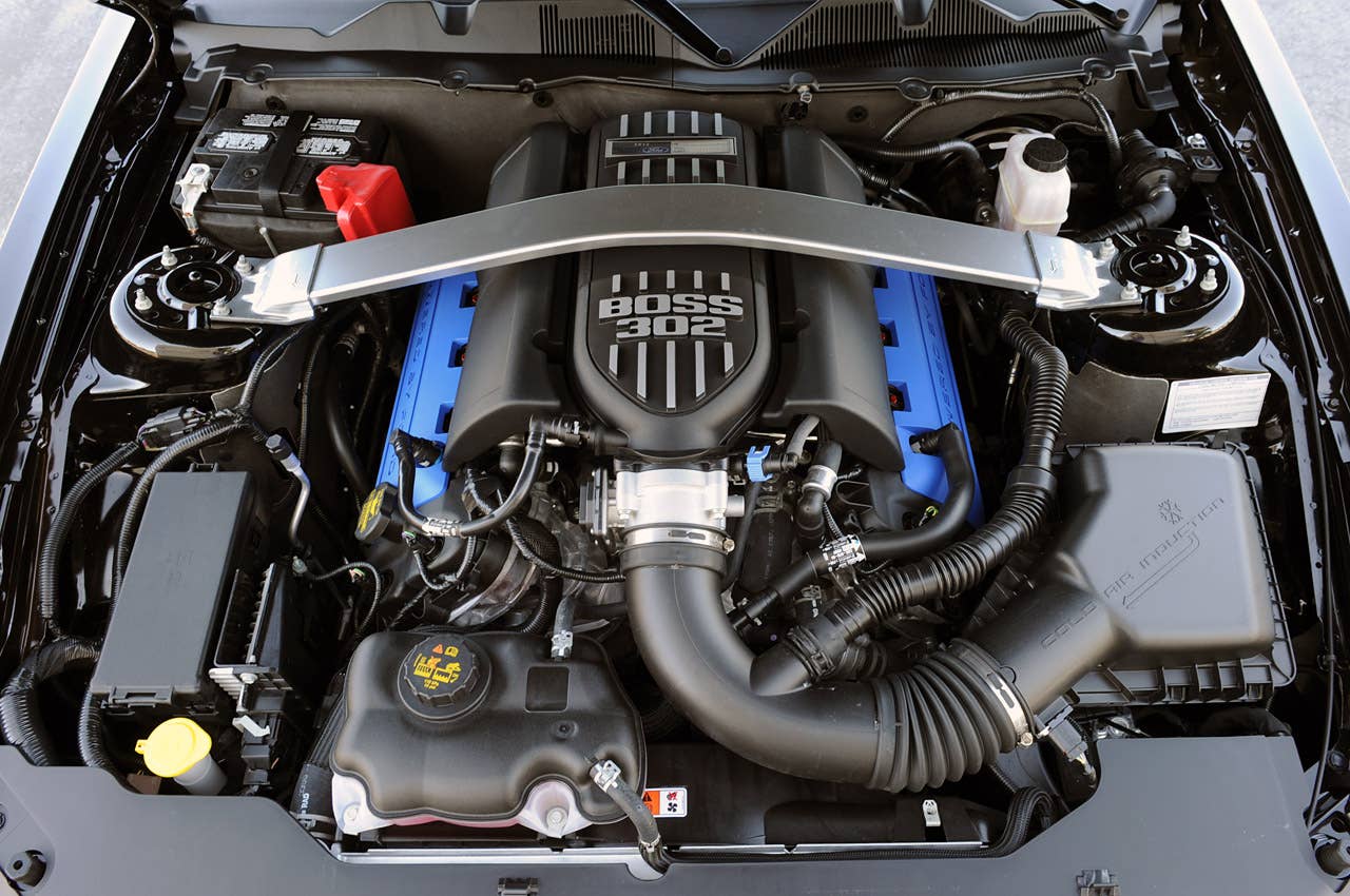2012 Ford Mustang Boss 302 Laguna Seca engine