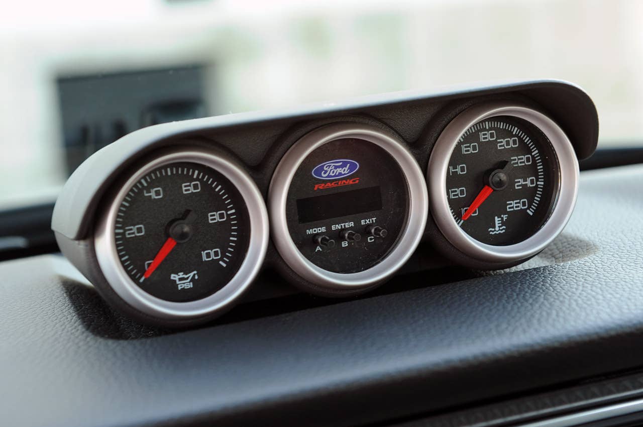2012 Ford Mustang Boss 302 Laguna Seca auxiliary gauges