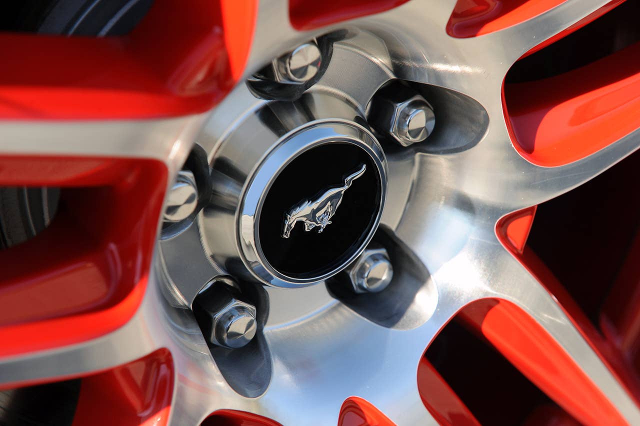 2012 Ford Mustang Boss 302 Laguna Seca wheel detail