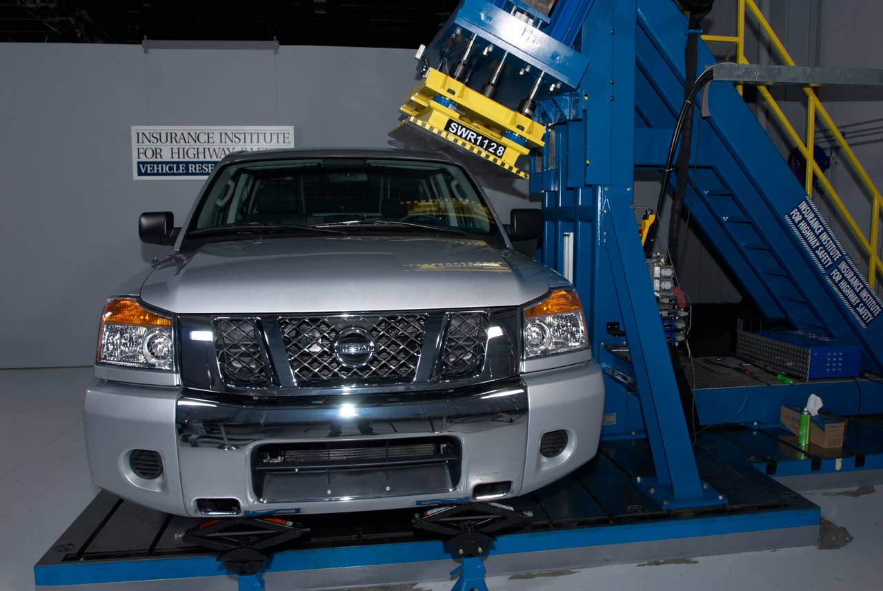 2011 Nissan Titan IIHS Full-Size Pickup Rollover Crash Test