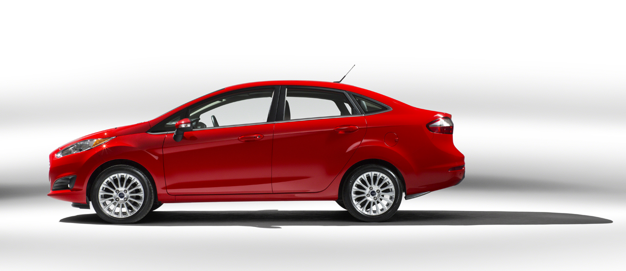 2013 Ford Fiesta sedan (global) side