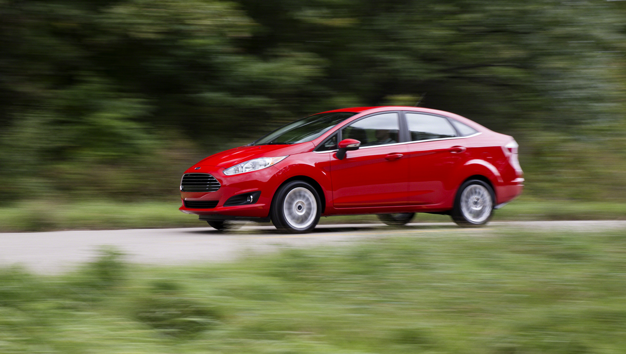 2013 Ford Fiesta sedan (global) driving
