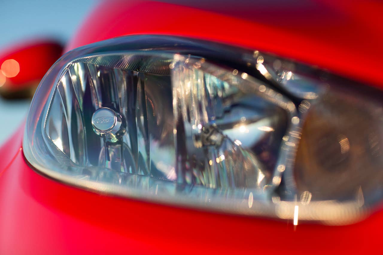 2013 Ford Fiesta sedan (global) headlight detail