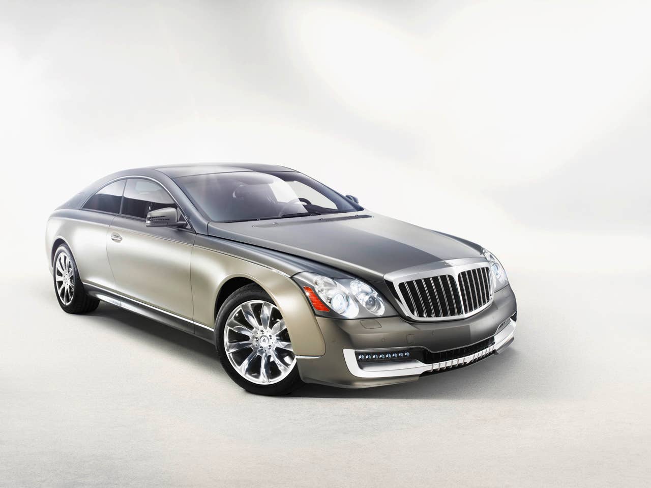 Xenatec Maybach Cruiserio front three quarter