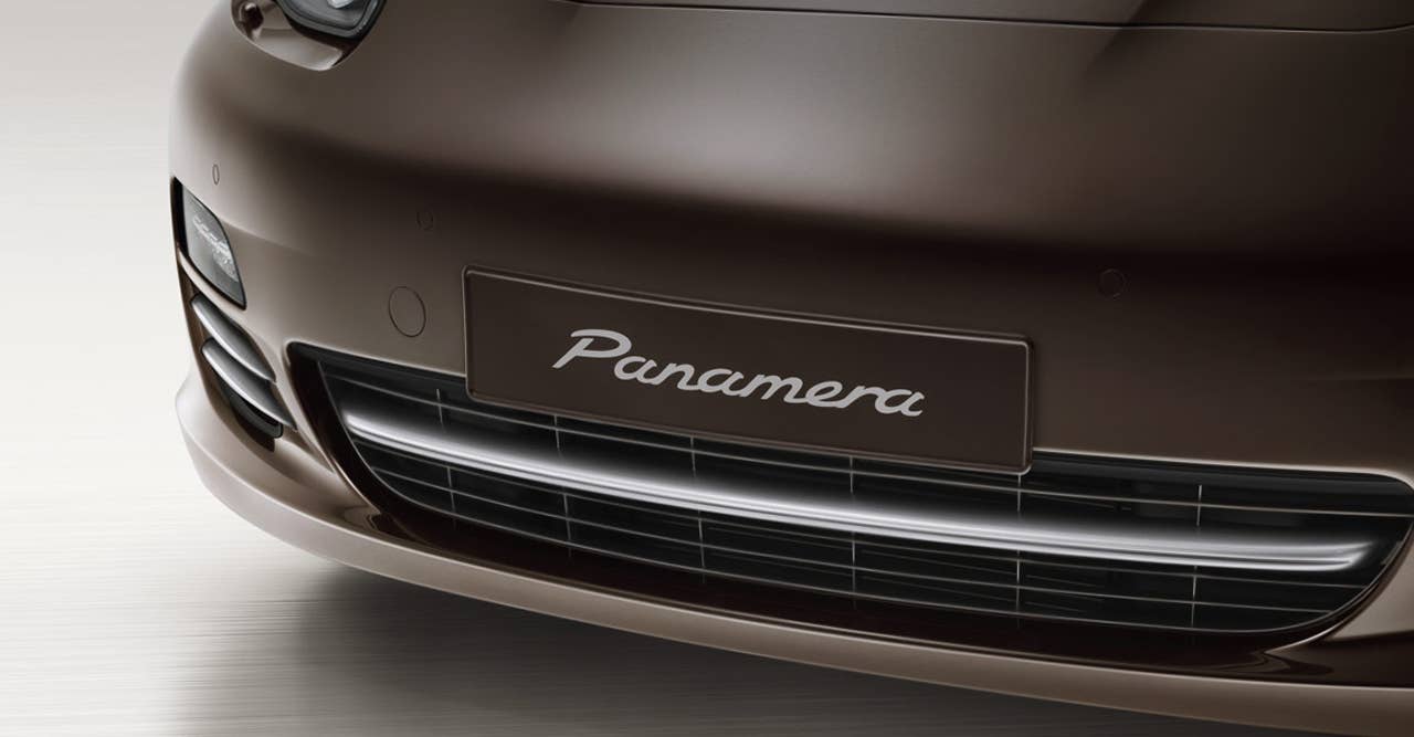 2013 Porsche Panamera Platinum Edition grille detail