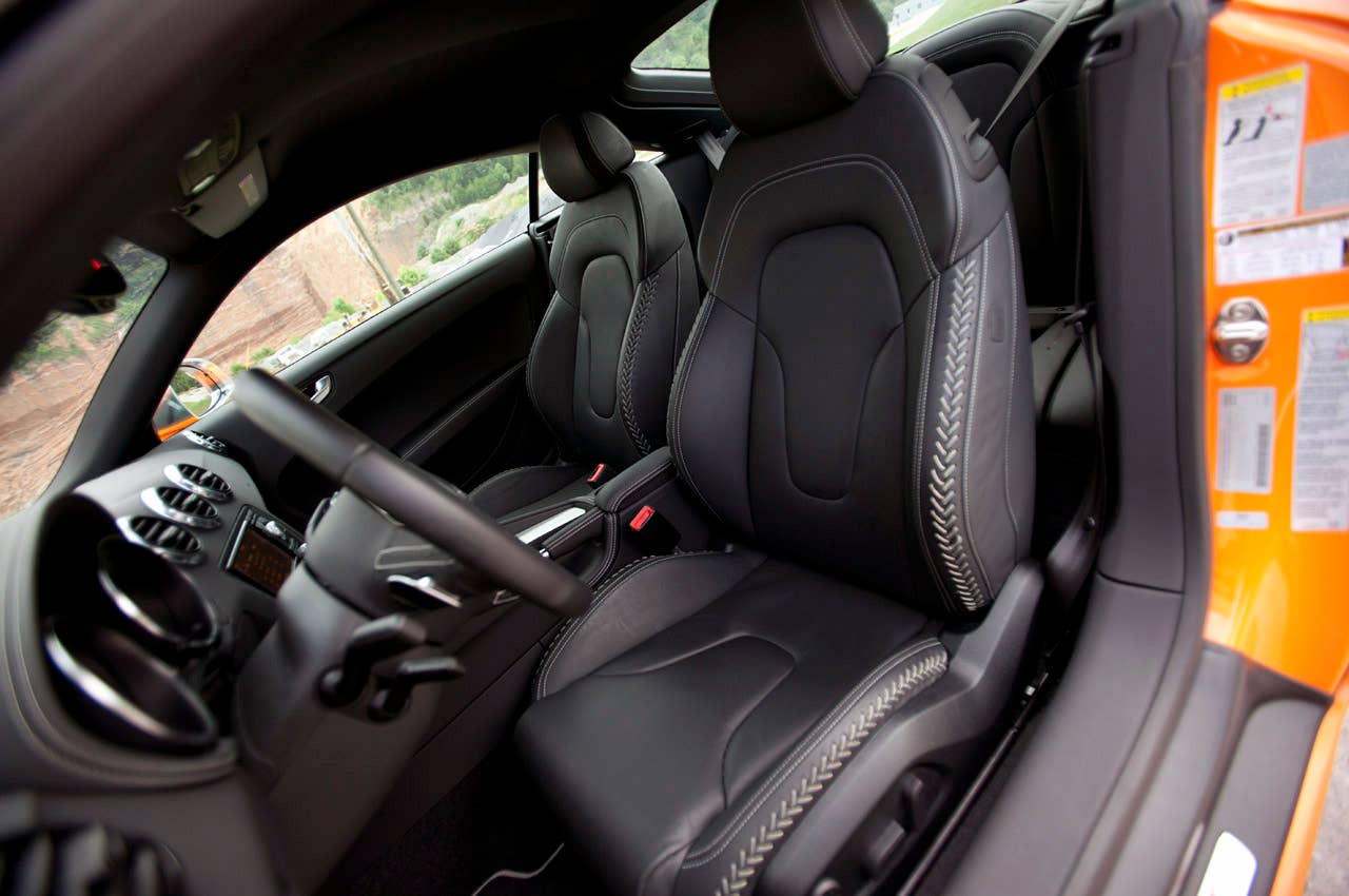 2012 Audi TTS front seats