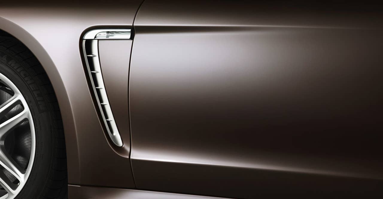 2013 Porsche Panamera Platinum Edition door detail