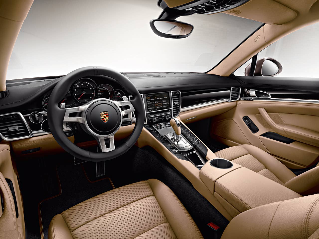 2013 Porsche Panamera Platinum Edition front seats