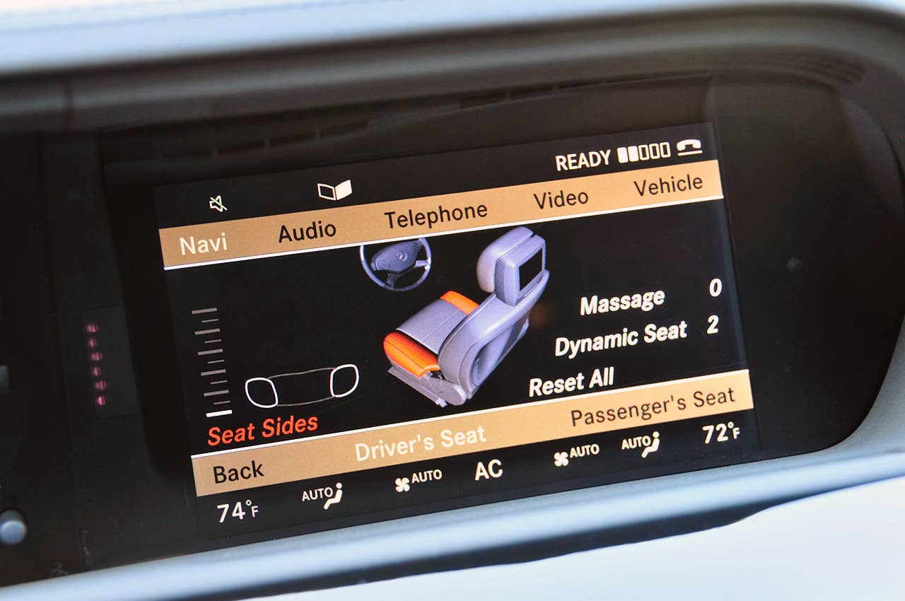 2012 Mercedes-Benz S63 AMG dynamic seat control display