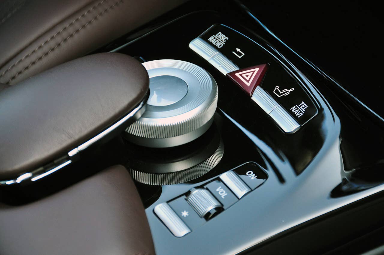 2012 Mercedes-Benz S63 AMG center console controls
