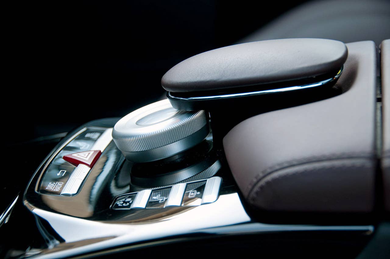 2012 Mercedes-Benz S63 AMG center console controls