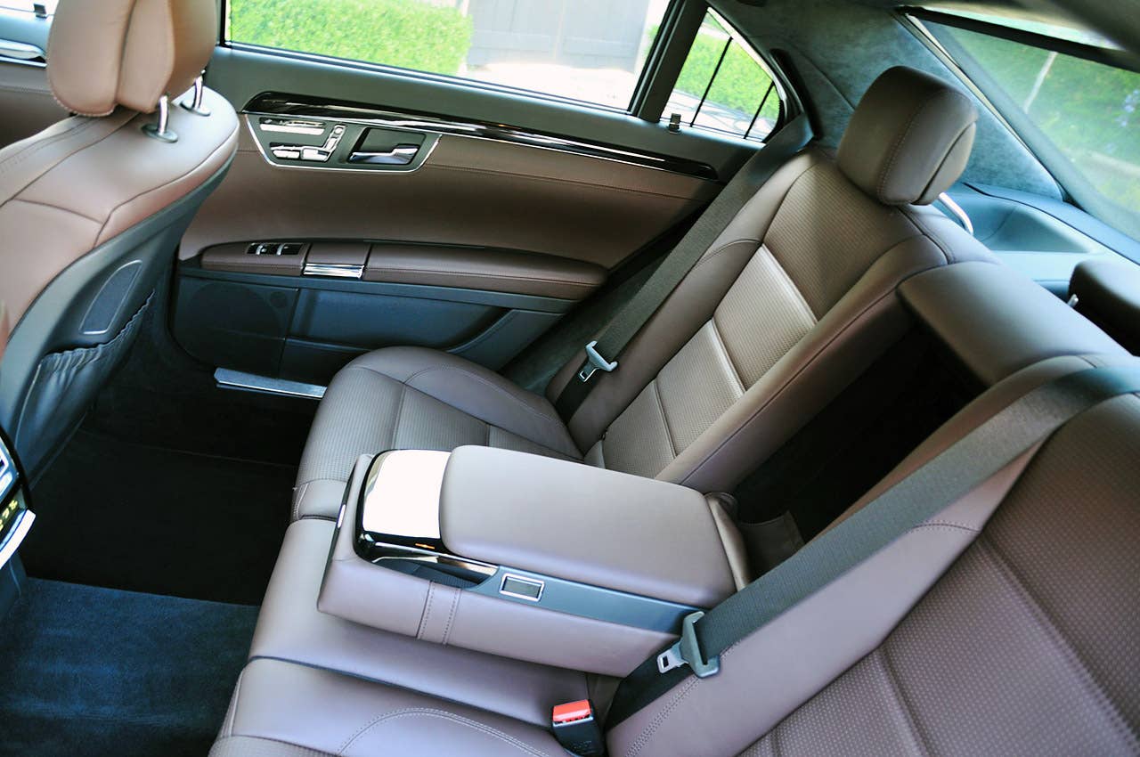 2012 Mercedes-Benz S63 AMG rear seats
